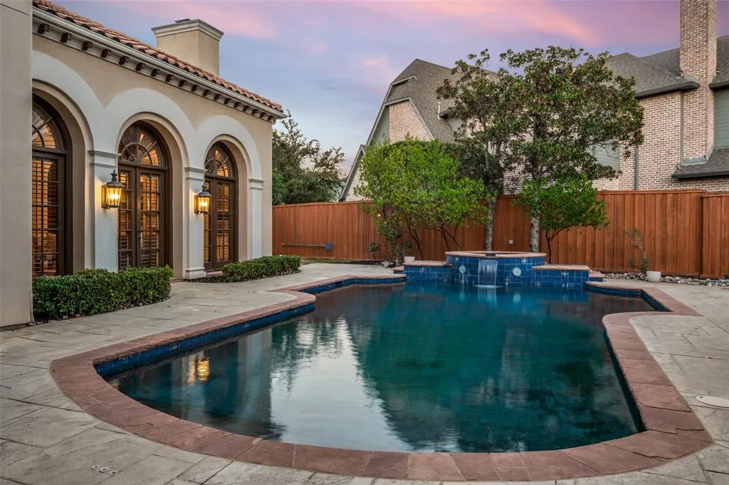 5716 Northbrook Drive