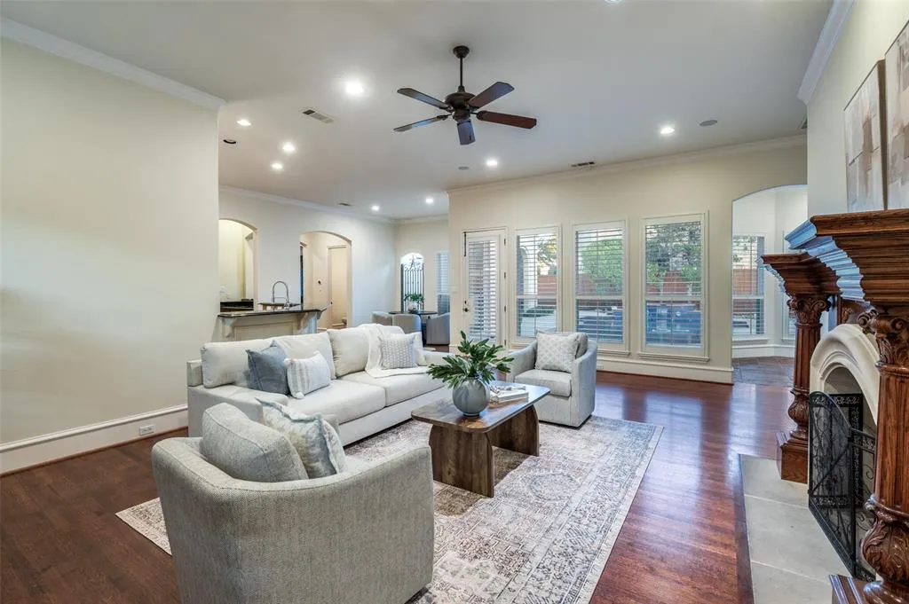 5716 Northbrook Drive
