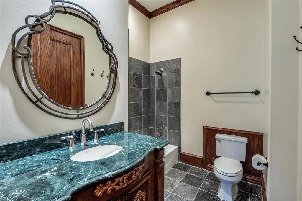 5716 Northbrook Drive
