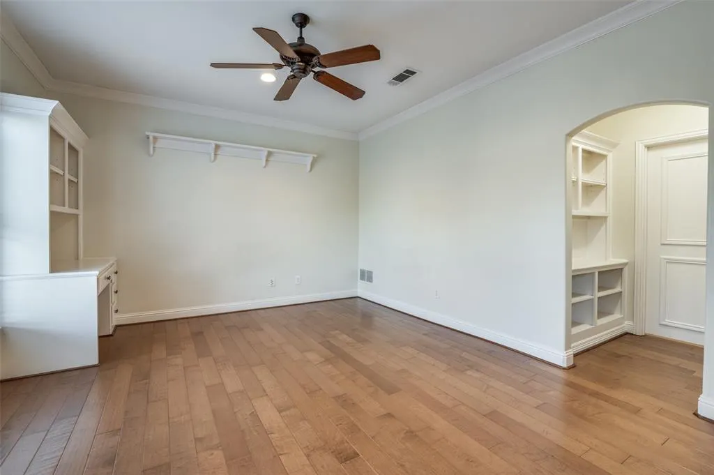 5716 Northbrook Drive