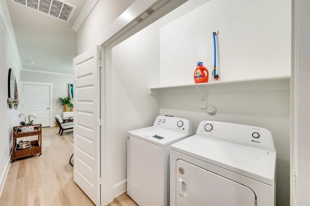 571 LLOYDS ROAD, #609B