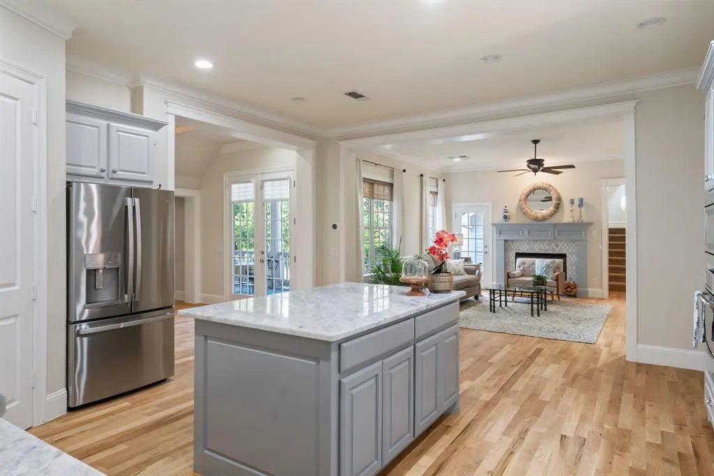 2324 Grassmere Lane