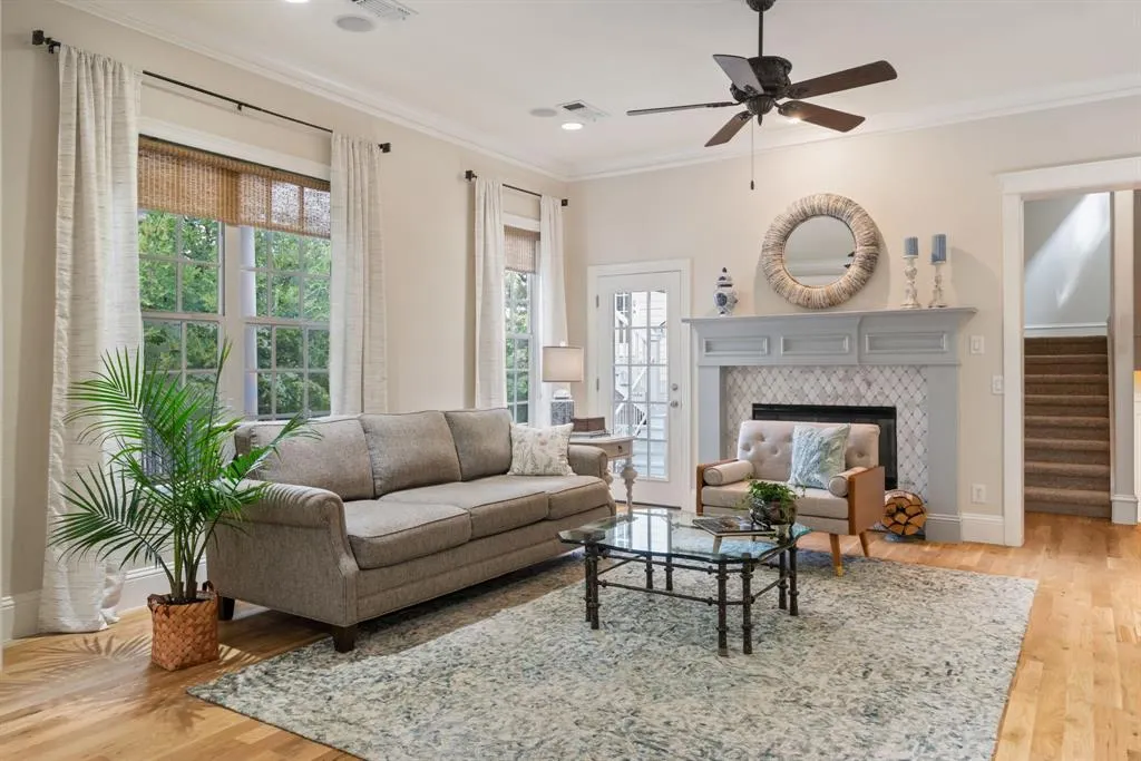 2324 Grassmere Lane