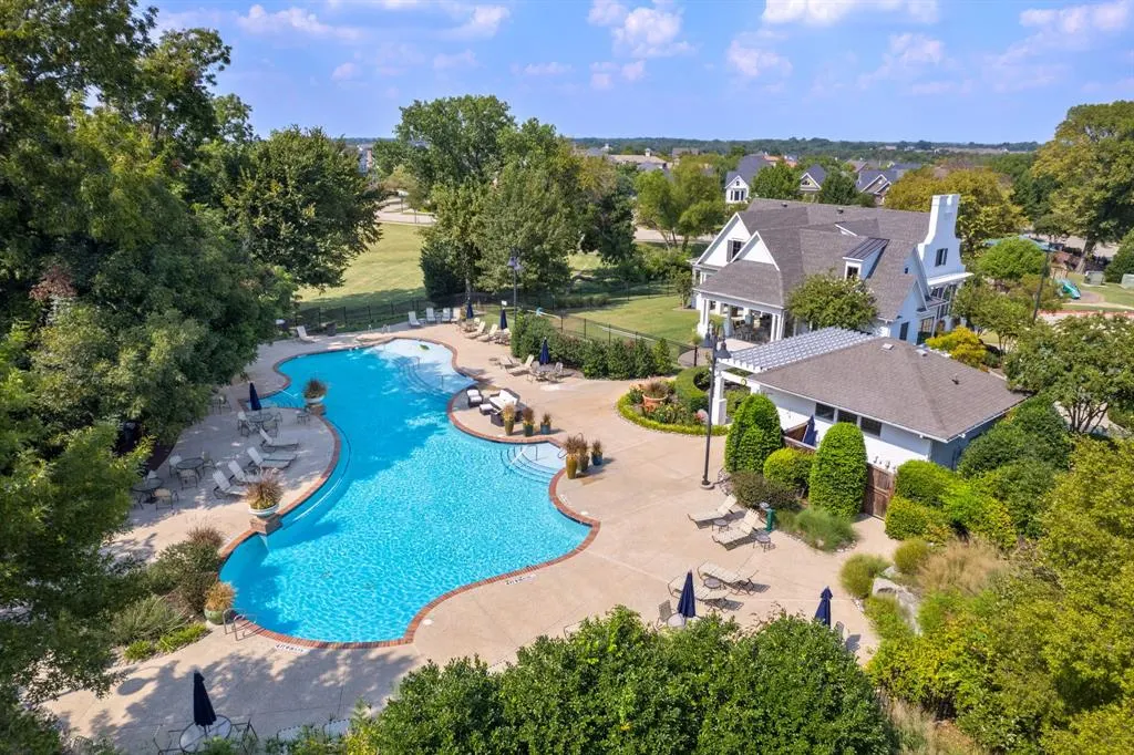 2324 Grassmere Lane