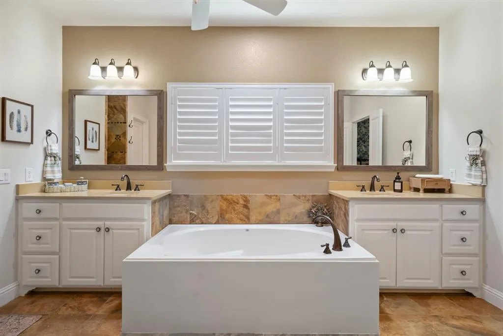 2324 Grassmere Lane