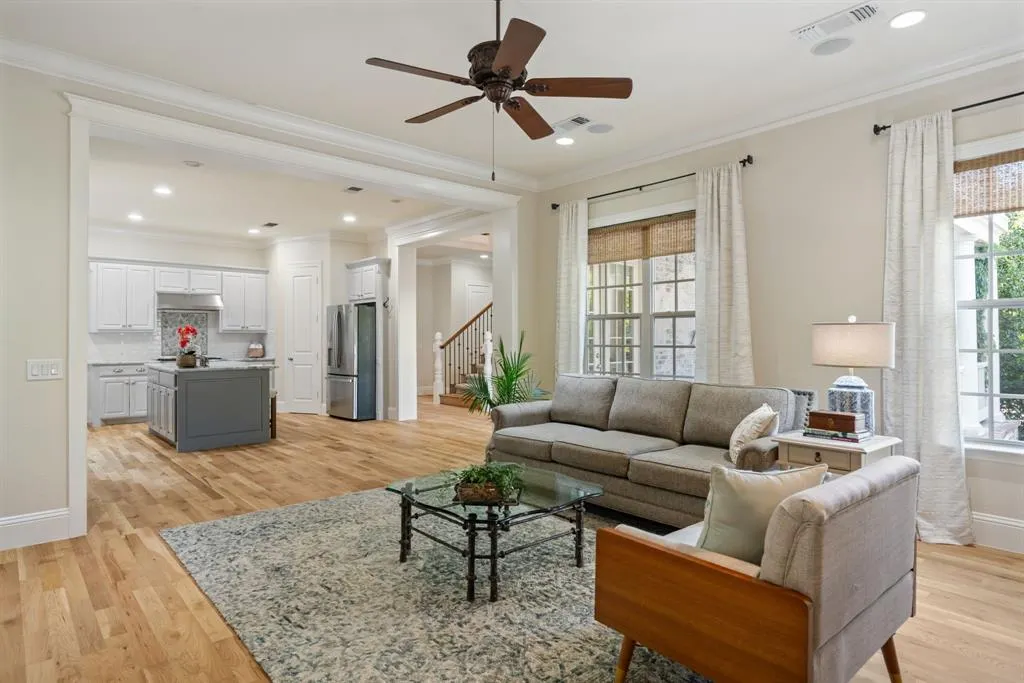 2324 Grassmere Lane
