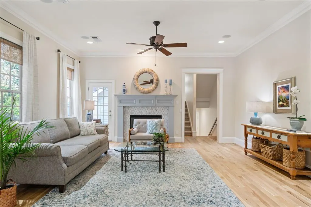 2324 Grassmere Lane