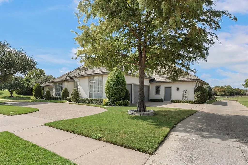 6645 Bermuda Dunes Drive