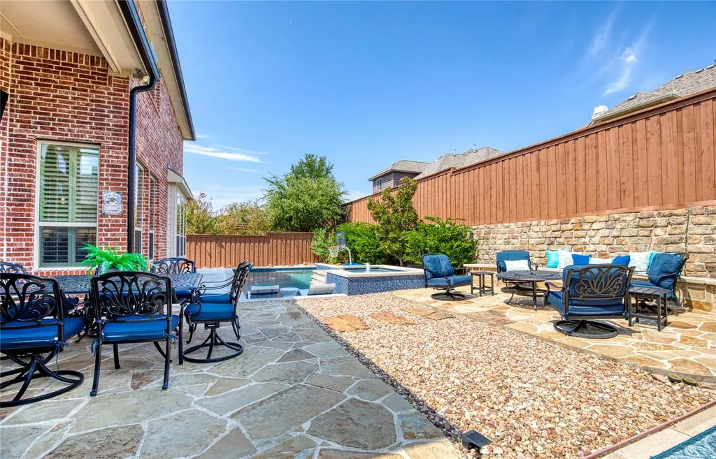 1552 Saddle Tree Road