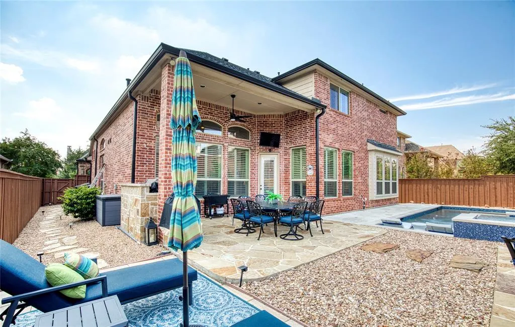 1552 Saddle Tree Road