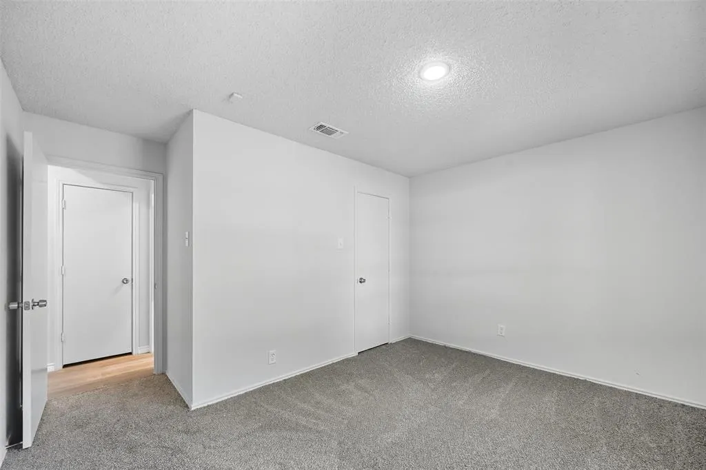 5144 Freestone Circle