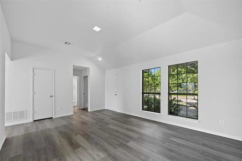 5144 Freestone Circle