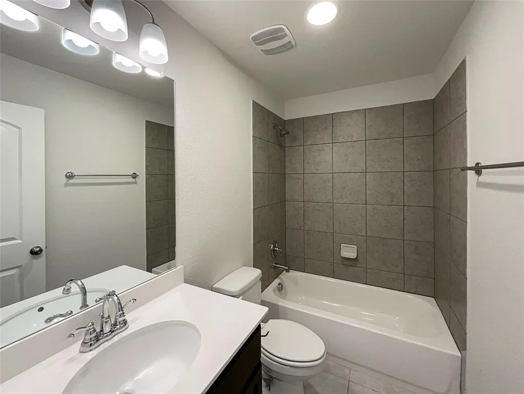 5450 Blue Quail Drive