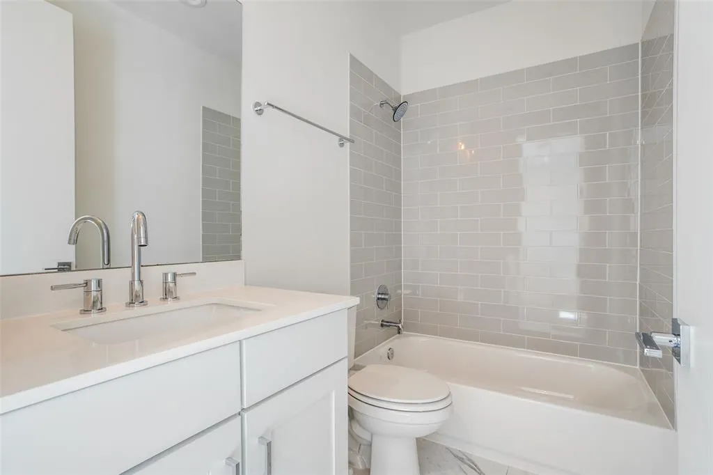 2128 Ashby Street, #302