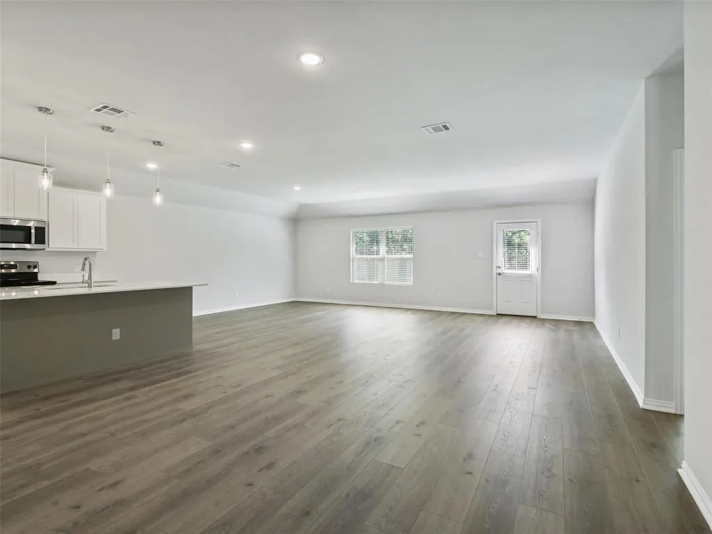 1809 Saint James Place Lane