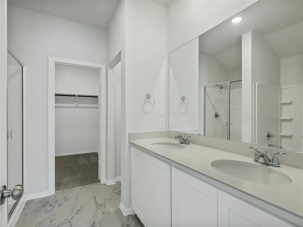 1809 Saint James Place Lane