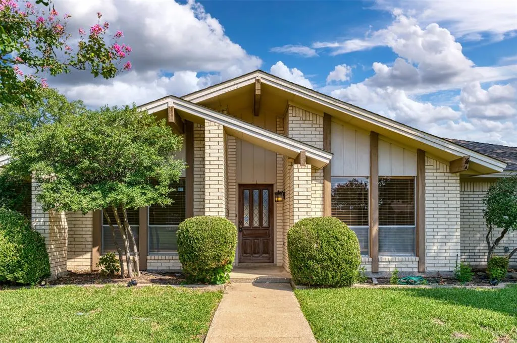2121 Stone Creek Drive