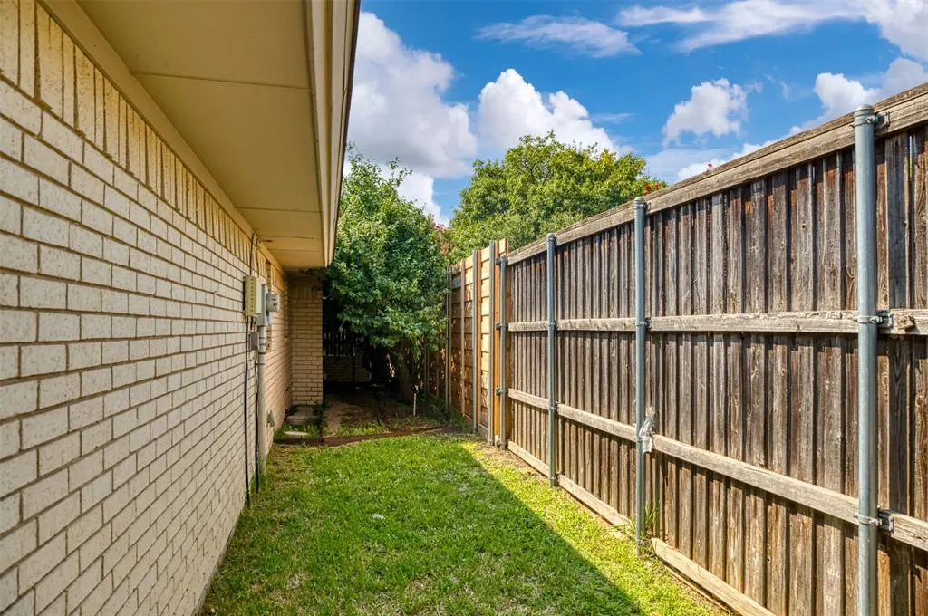 2121 Stone Creek Drive