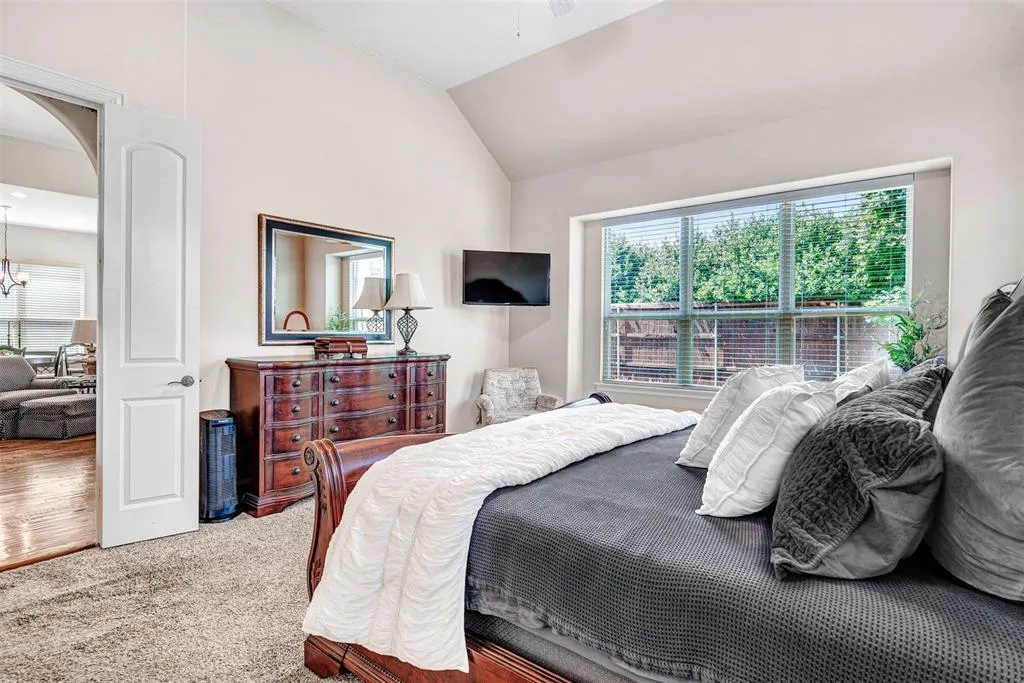 2305 Kemerton