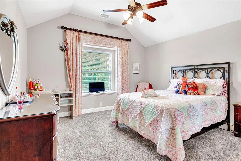 2305 Kemerton