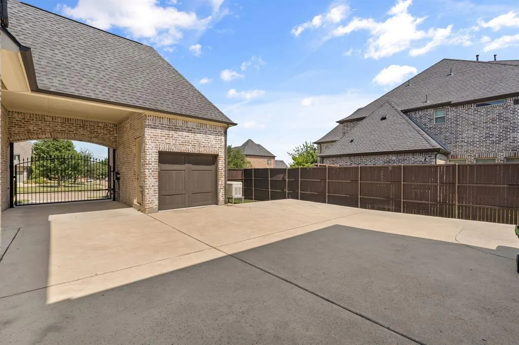 973 Pembrook Lane