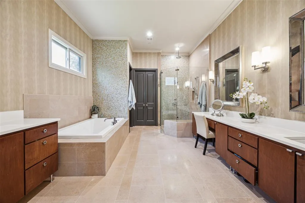 1405 Pecan Hollow Trail