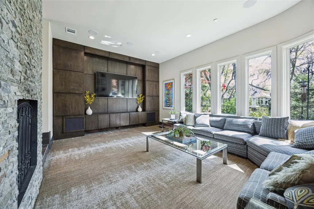 1405 Pecan Hollow Trail