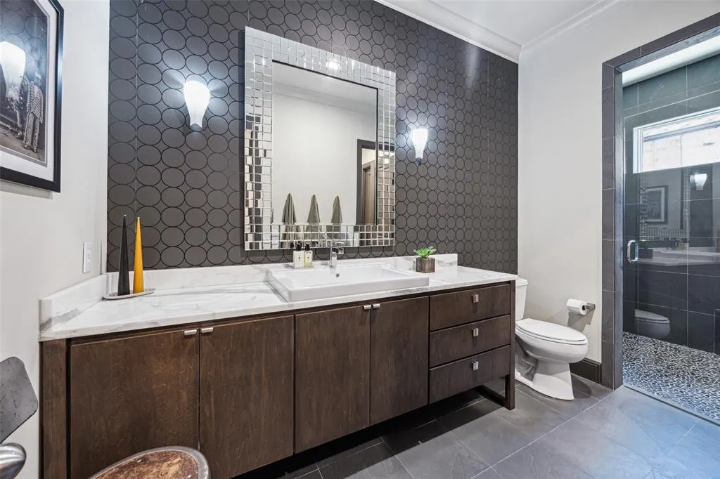 1405 Pecan Hollow Trail