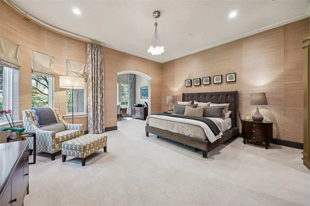 1405 Pecan Hollow Trail