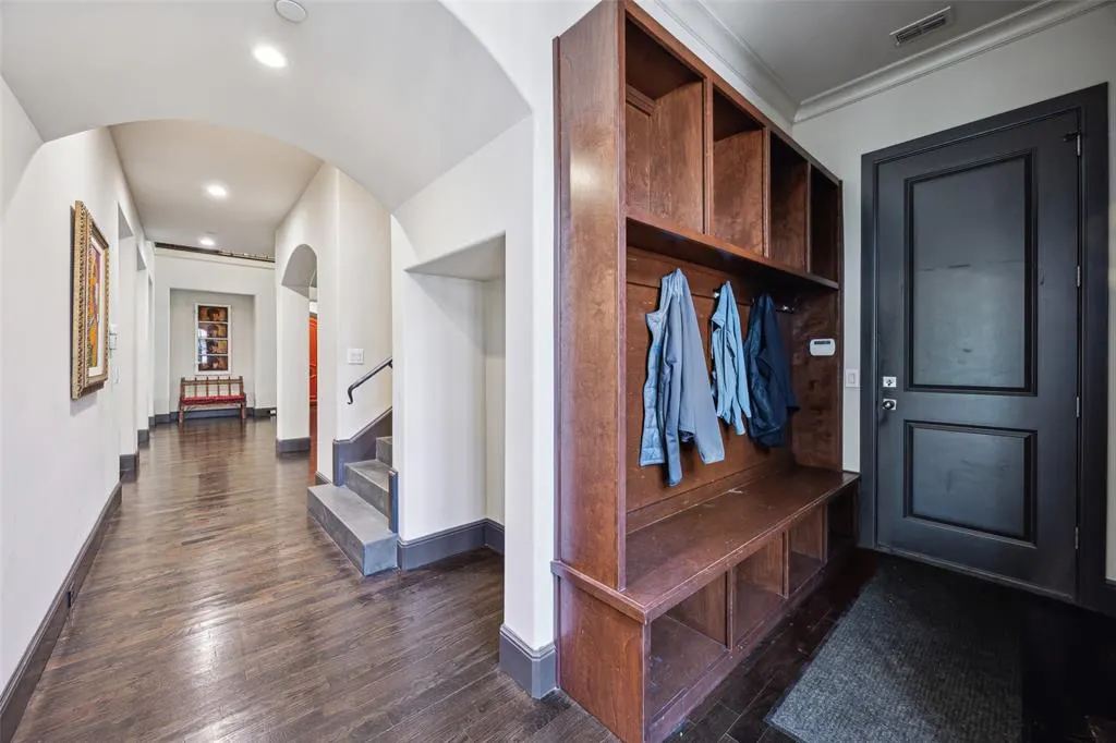 1405 Pecan Hollow Trail