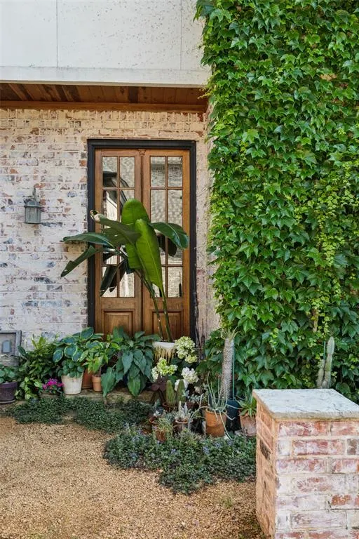 1405 Pecan Hollow Trail