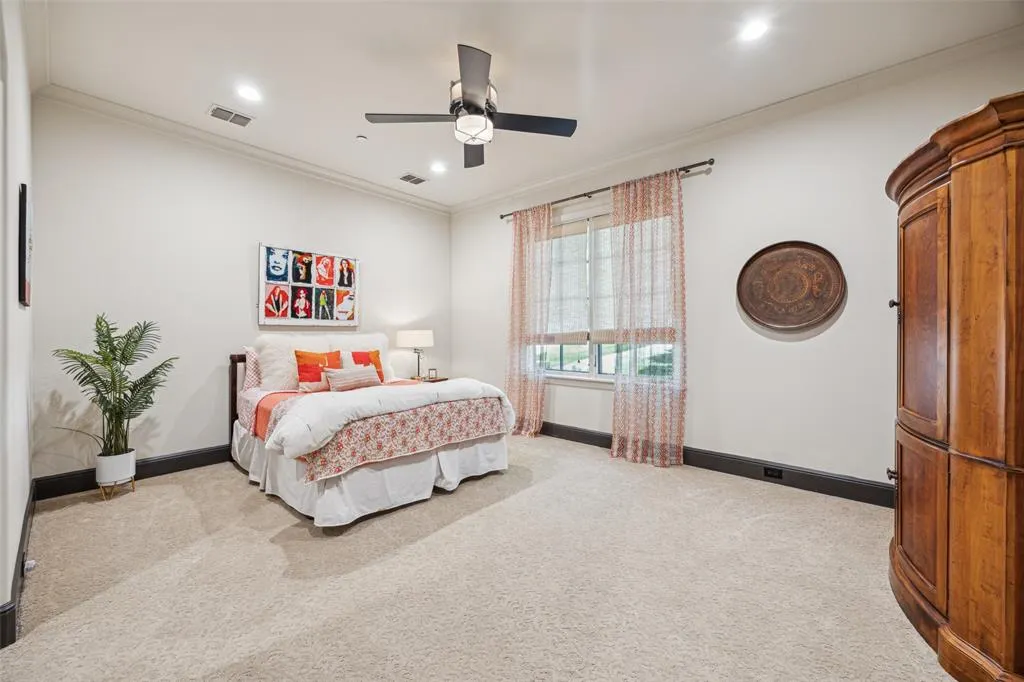 1405 Pecan Hollow Trail