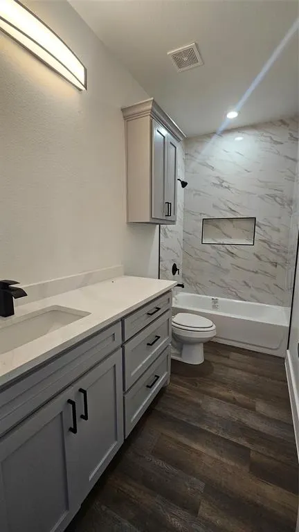 2510 Camel Court