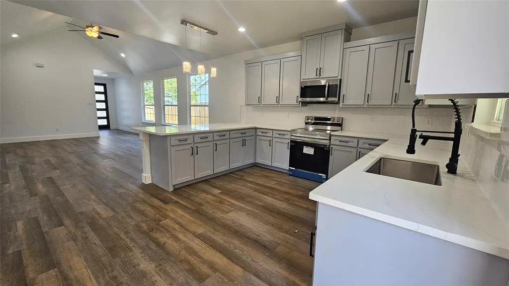 2510 Camel Court