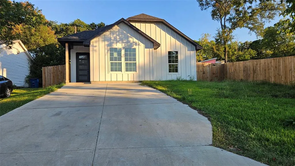 2510 Camel Court