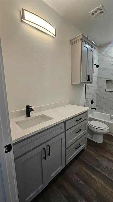 2510 Camel Court