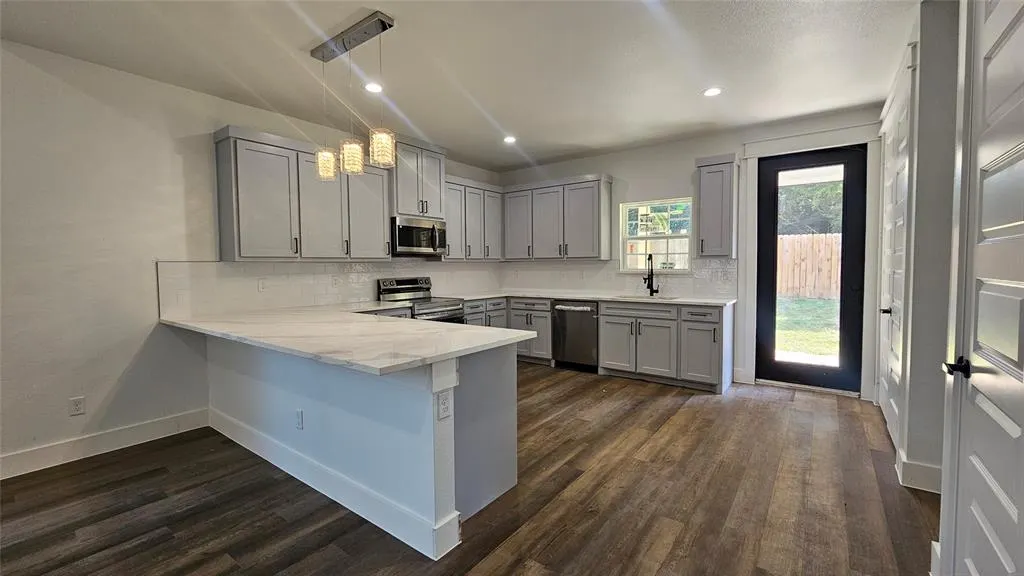 2510 Camel Court