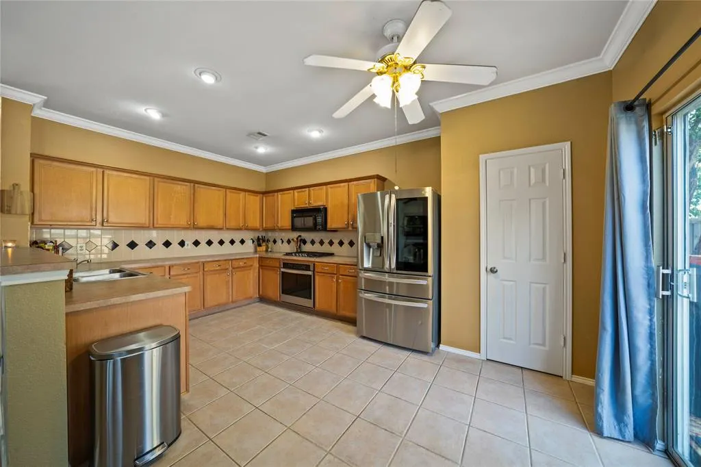 9120 Harrisburg Lane