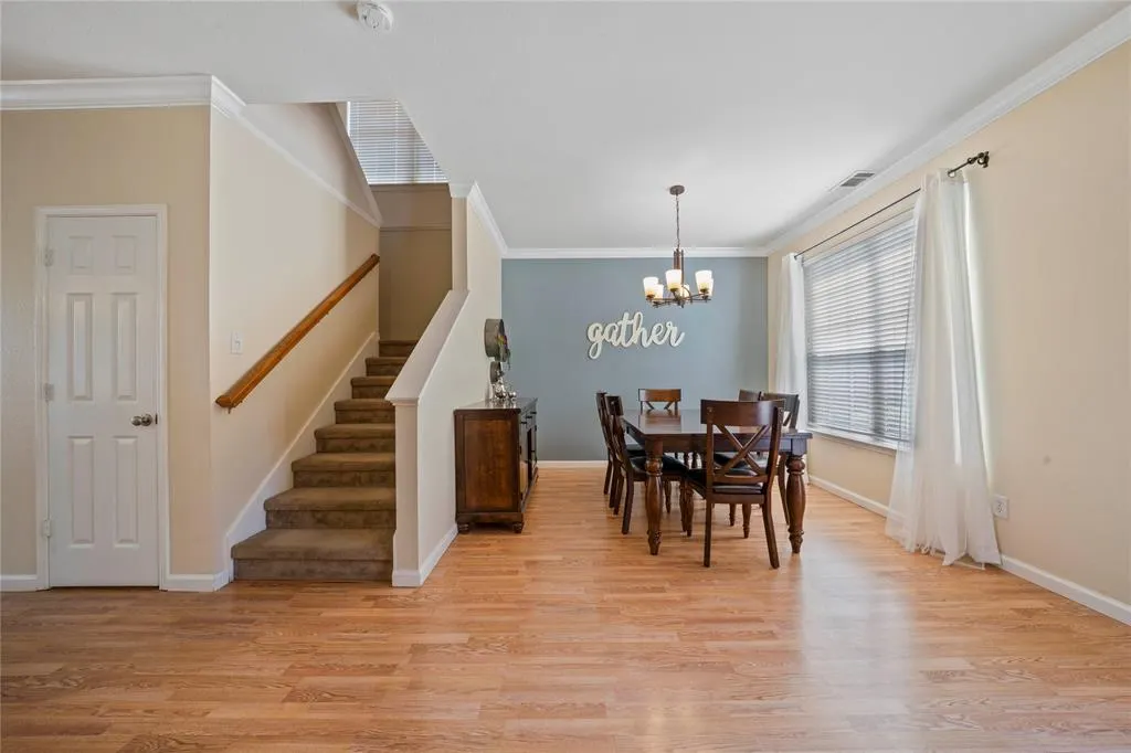 9120 Harrisburg Lane