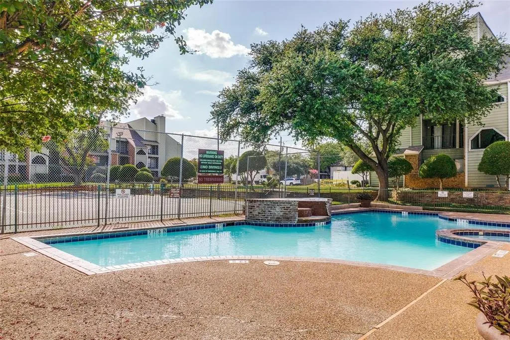 6108 Abrams Road, #601