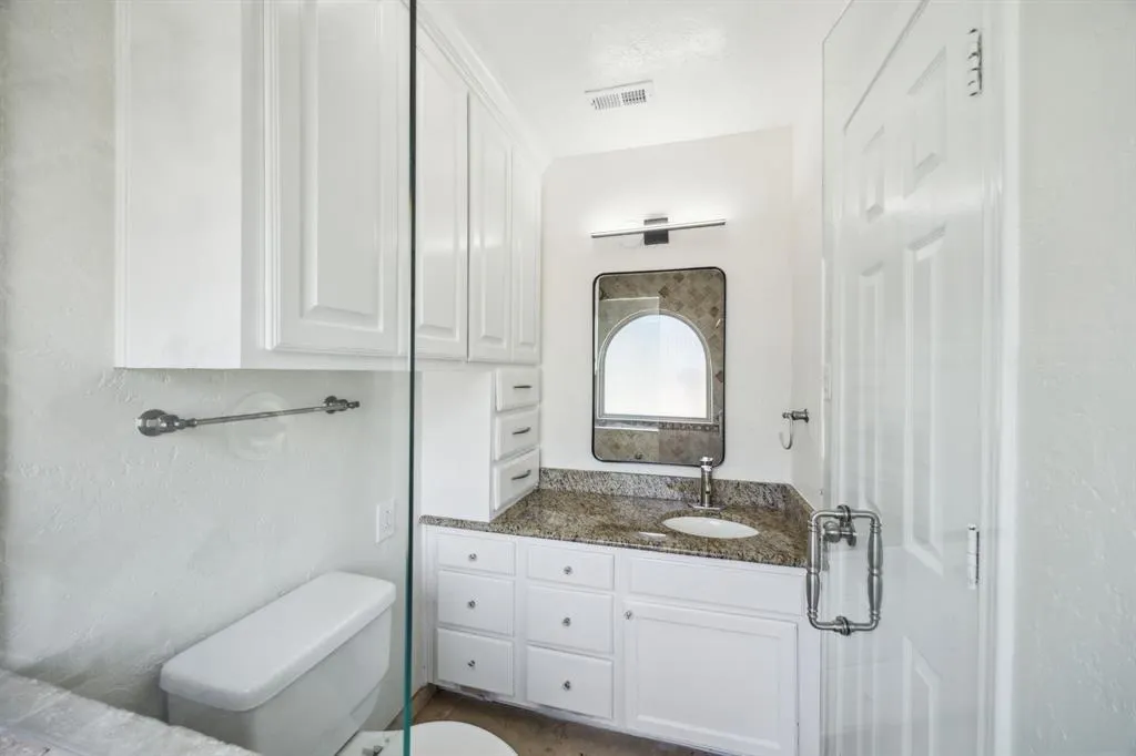 6108 Abrams Road, #601