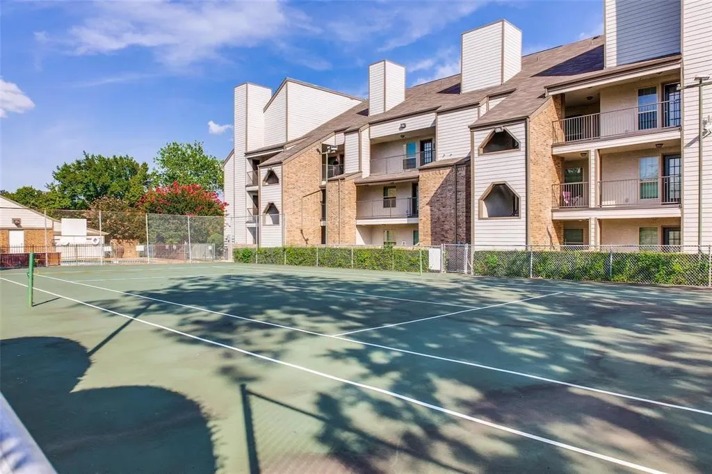 6108 Abrams Road, #601