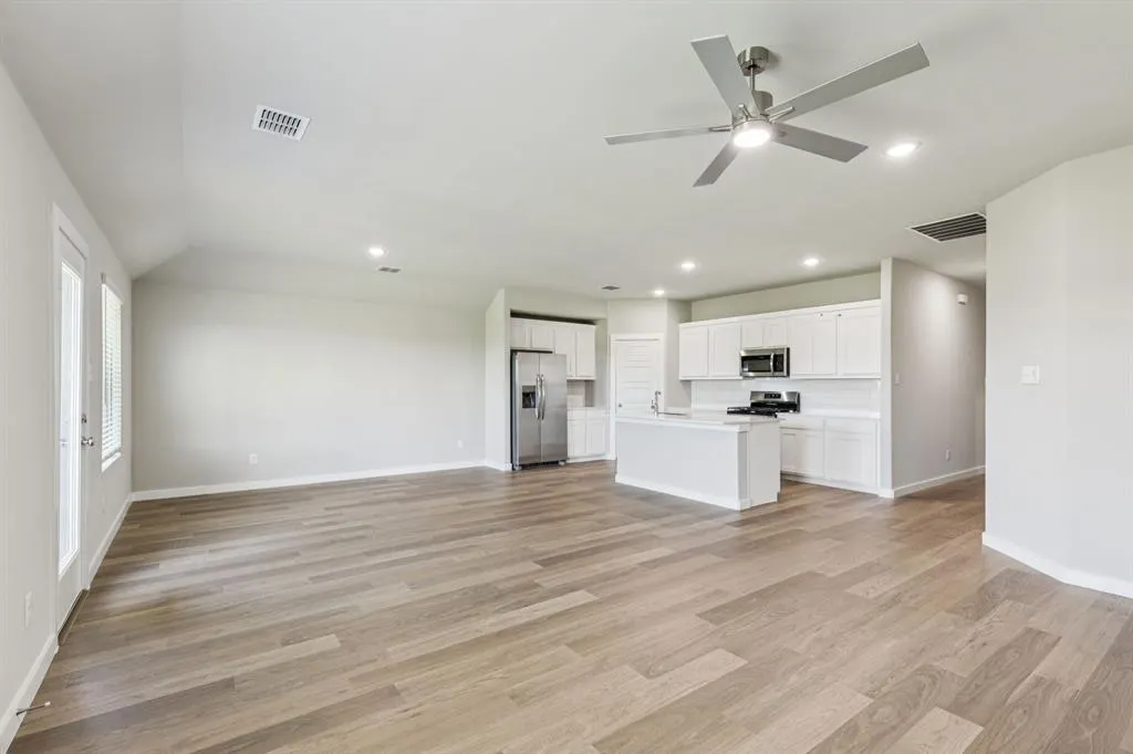 910 Honeydew Lane