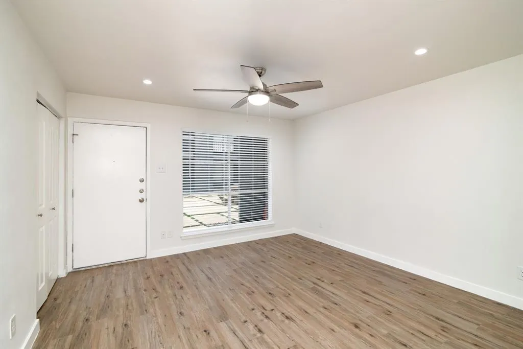 2722 Throckmorton Street, #108