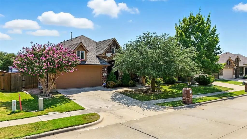 216 Salisbury Drive