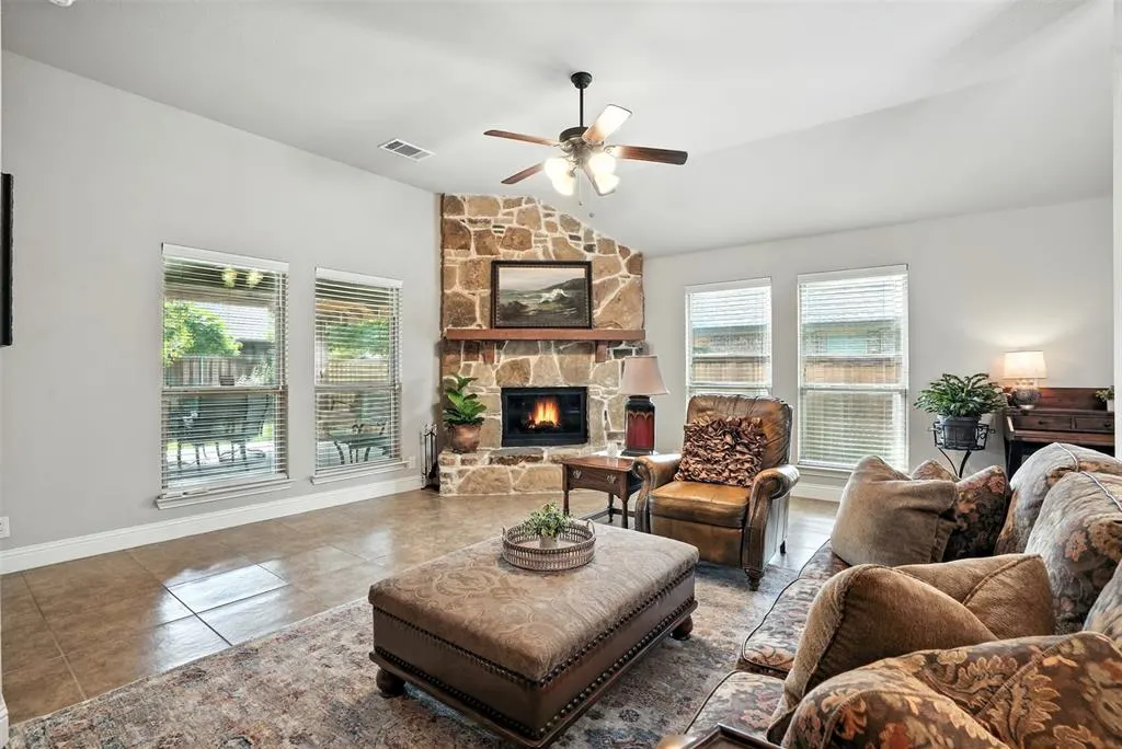 216 Salisbury Drive