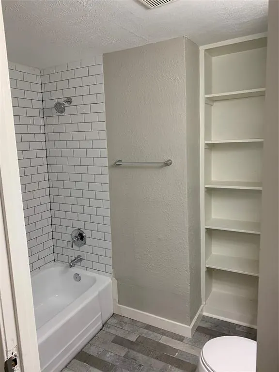 5309 East Side Avenue, #1