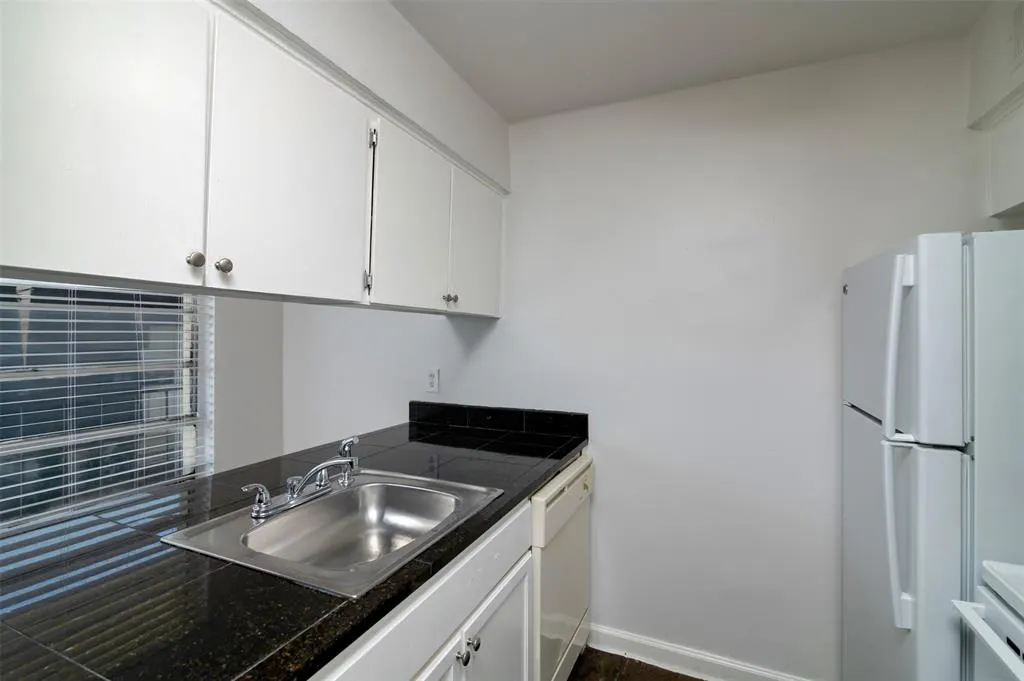 2816 Throckmorton Street, #5