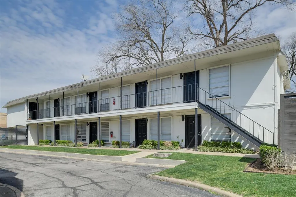 2816 Throckmorton Street, #5