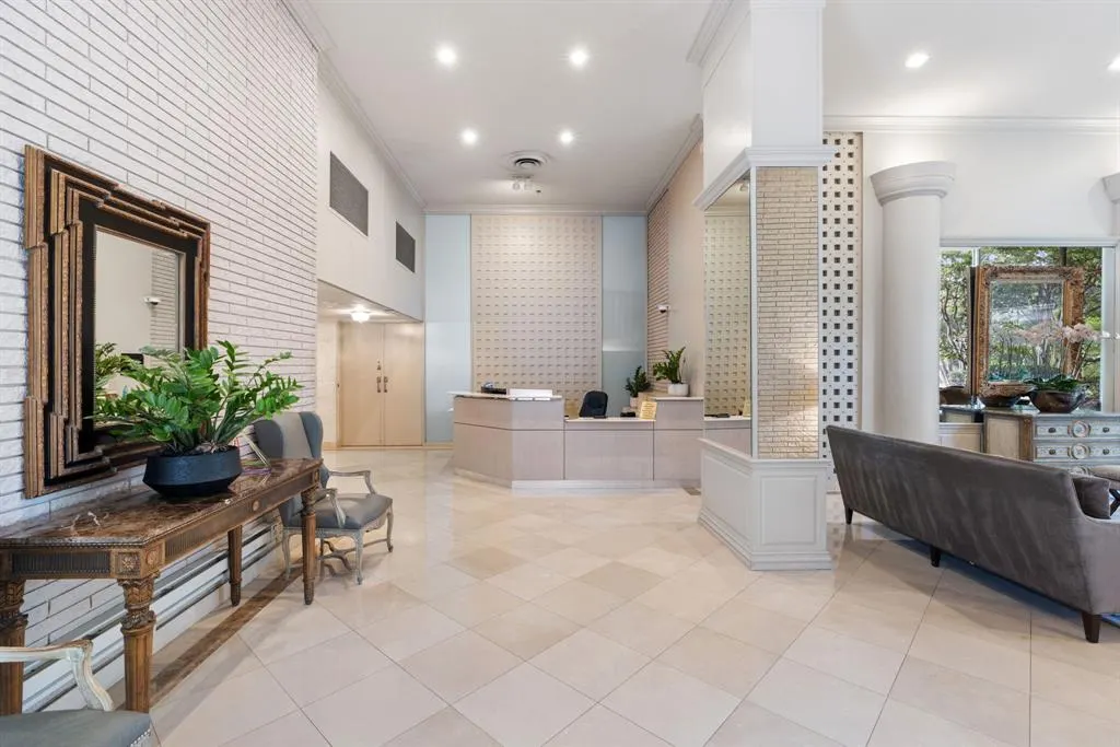 3701 Turtle Creek Boulevard, #3A